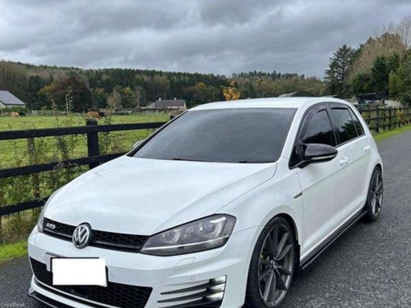 Volkswagen Golf Hatchback, Diesel, 2017, White