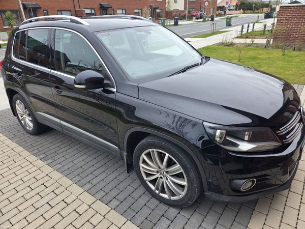 Volkswagen Tiguan SUV, Diesel, 2015, Black