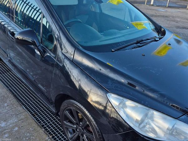 Peugeot 308 Hatchback, Diesel, 2013, Black