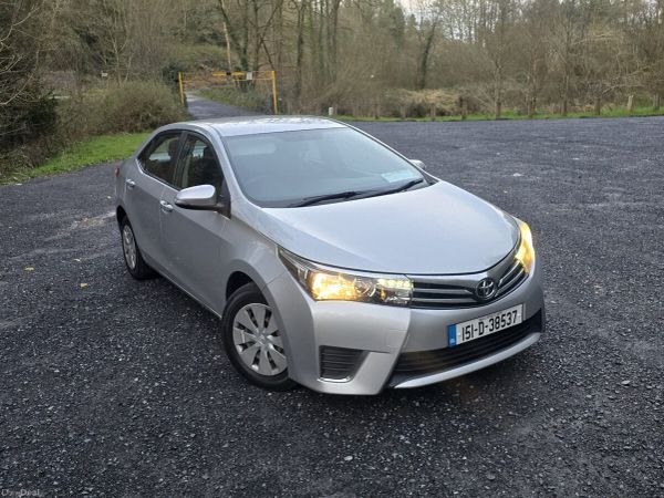 Toyota Corolla Saloon, Diesel, 2015, Silver
