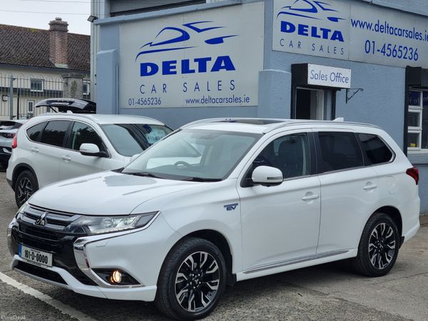 Mitsubishi Outlander SUV, Petrol Hybrid, 2016, White
