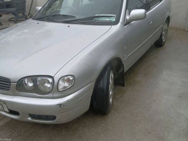 Toyota Corolla Hatchback, Petrol, 2001, Silver