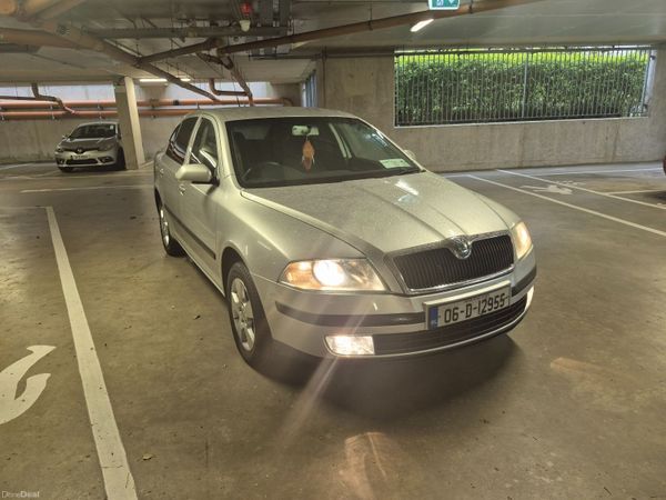 Skoda Octavia Hatchback, Petrol, 2006, Silver