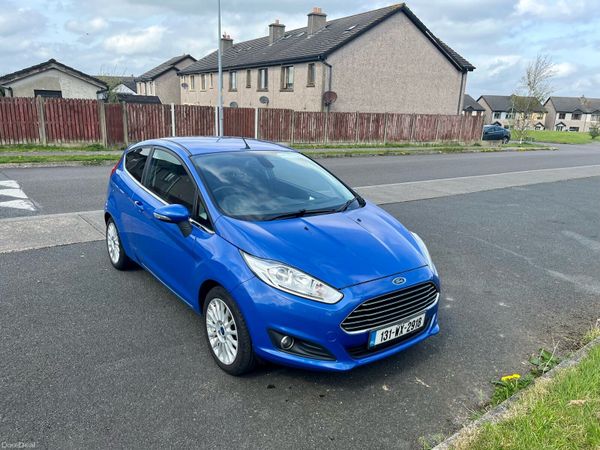 Ford Fiesta Hatchback, Petrol, 2013, Blue