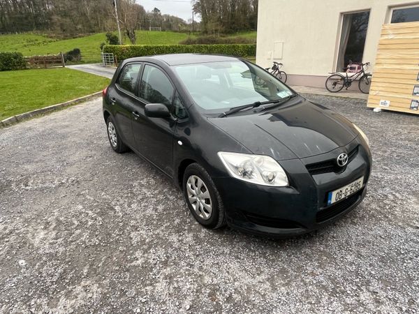 Toyota Auris Hatchback, Petrol, 2008, Black