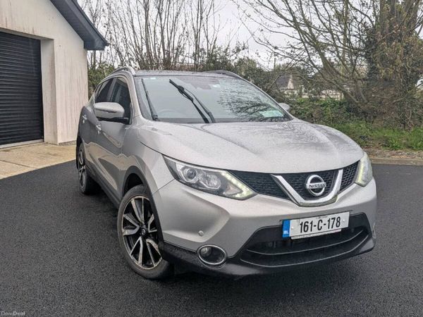 Nissan Qashqai Hatchback, Diesel, 2016, Silver