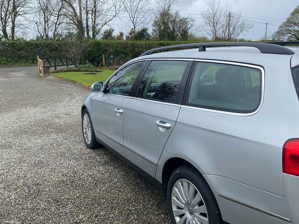 Volkswagen Passat Estate, Diesel, 2009, Silver