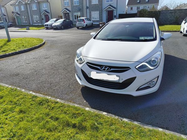 Hyundai i40 Saloon, Diesel, 2013, White