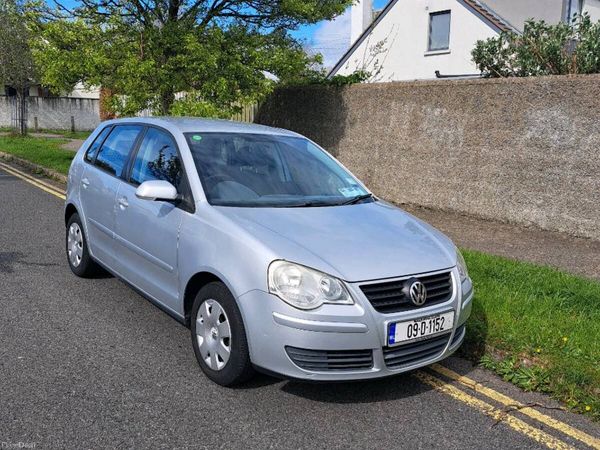 Volkswagen Polo Hatchback, Petrol, 2009, Silver