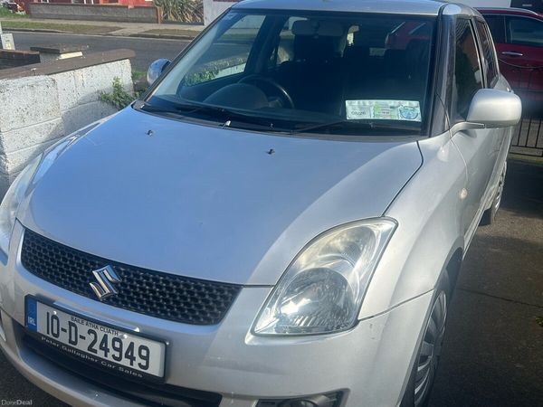 Suzuki Swift Hatchback, Petrol, 2010, Silver
