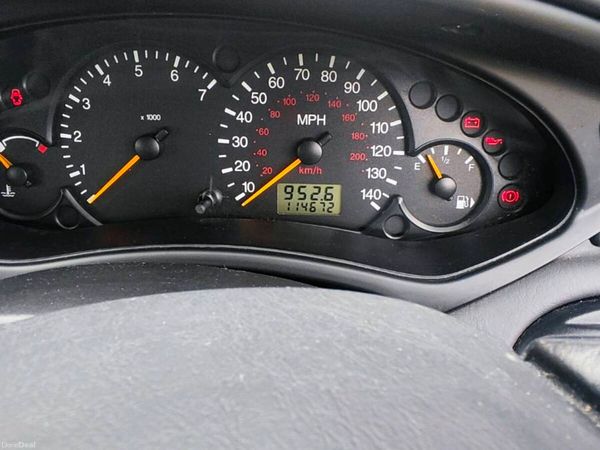 Ford Focus Hatchback, Petrol, 2004, Silver