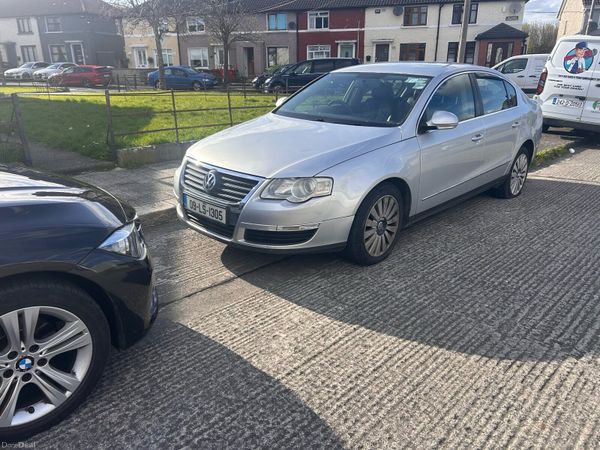 Volkswagen Passat Saloon, Diesel, 2009, Silver