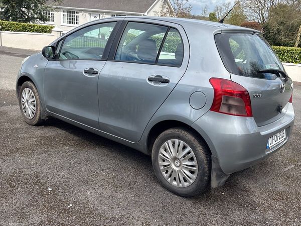 Toyota Yaris Saloon, Petrol, 2007, Silver