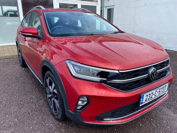 Volkswagen Taigo Estate/Jeep, Petrol, 2023, Red