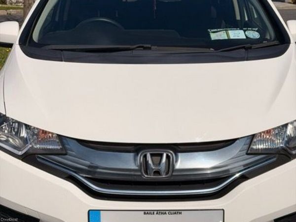 Honda Fit Hatchback, Petrol Hybrid, 2015, White