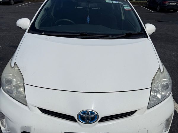 Toyota Prius Hatchback, Petrol Hybrid, 2013, White
