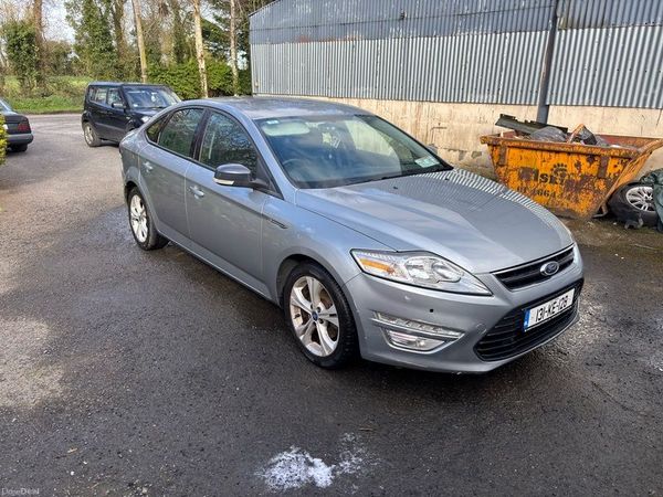 Ford Mondeo Hatchback, Diesel, 2013, Silver