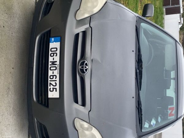 Toyota Corolla Hatchback, Diesel, 2006, Grey