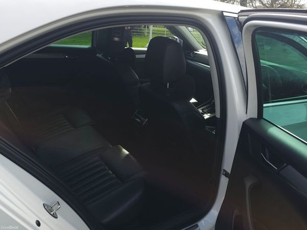 Skoda Superb Hatchback, Diesel, 2018, White