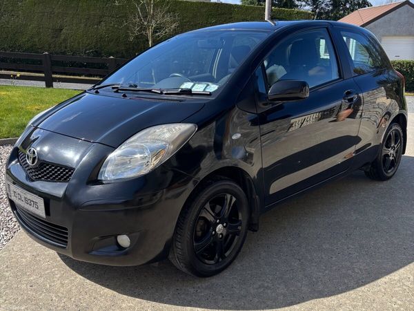 Toyota Yaris Hatchback, Petrol, 2010, Black