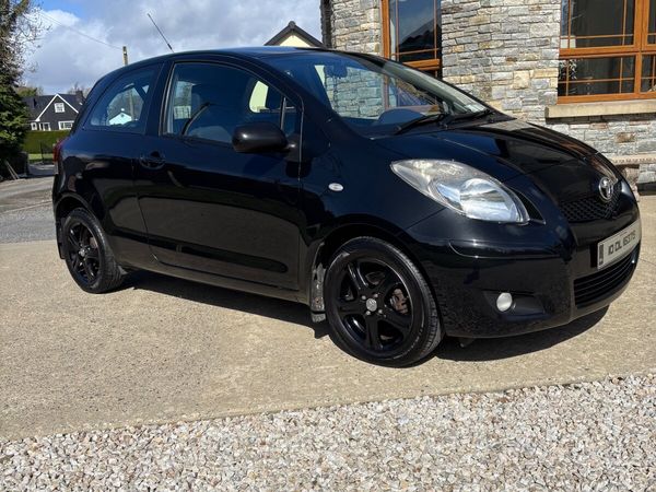 Toyota Yaris Hatchback, Petrol, 2010, Black