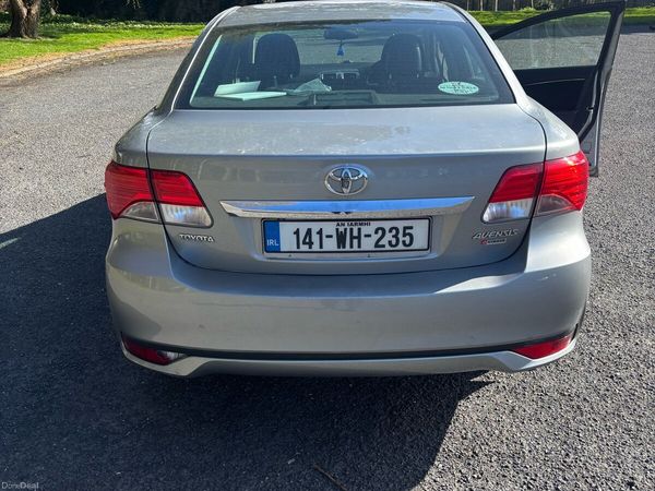 Toyota Avensis Saloon, Diesel, 2014, Grey