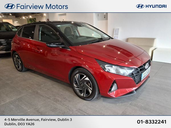 Hyundai i20 Hatchback, Petrol, 2022, Red