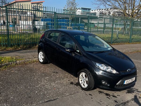 Ford Fiesta Hatchback, Petrol, 2010, Black