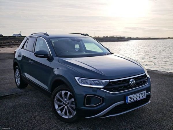 Volkswagen T-Roc Estate, Diesel, 2024, Blue