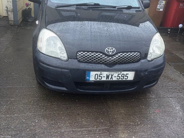 Toyota Yaris Hatchback, Petrol, 2005, Black