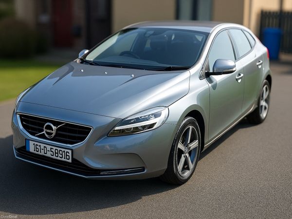 Volvo V40 Hatchback, Diesel, 2016, Grey