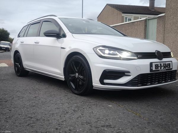 Volkswagen Golf Estate, Petrol, 2018, White