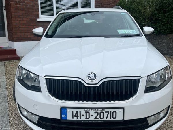 Skoda Octavia Estate, Diesel, 2014, White