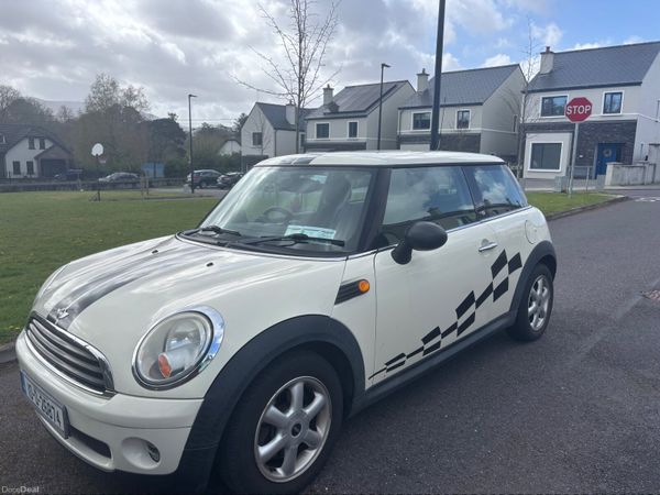 Mini First Hatchback, Petrol, 2010, White