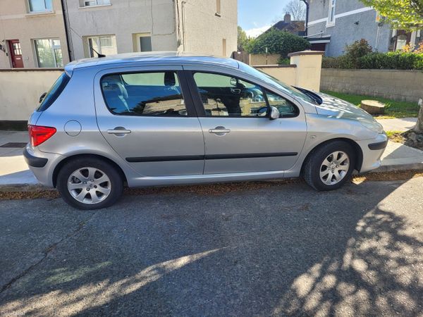 Peugeot 307 Hatchback, Petrol, 2008, Silver