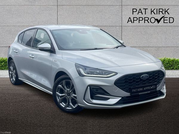 Ford Focus Hatchback, Petrol, 2023, 