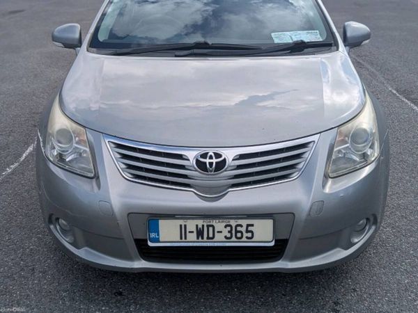 Toyota Avensis Saloon, Diesel, 2011, Silver