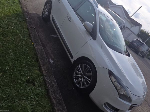 Renault Megane Estate/Jeep, Diesel, 2011, White