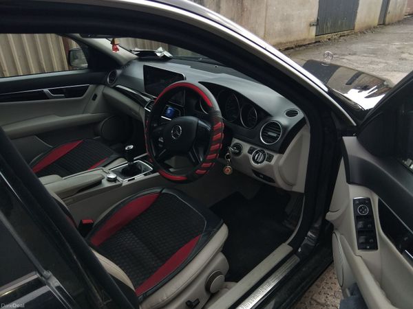 Mercedes-Benz C-Class Saloon, Diesel, 2012, Black