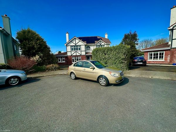 Hyundai Accent Saloon, Petrol, 2008, Gold