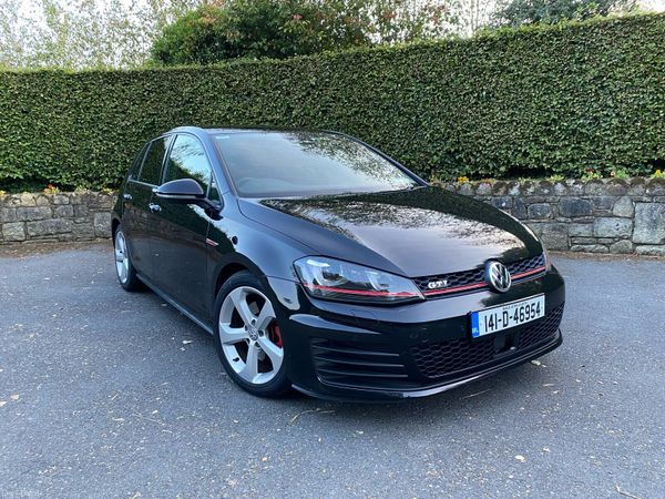 Volkswagen Golf Hatchback, Petrol, 2014, Black