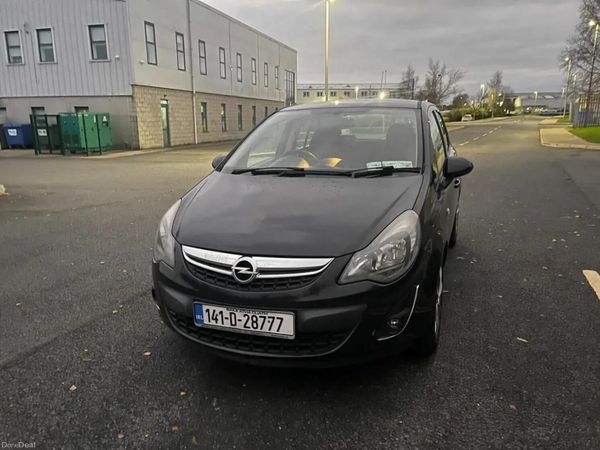 Opel Corsa Hatchback, Petrol, 2014, Black