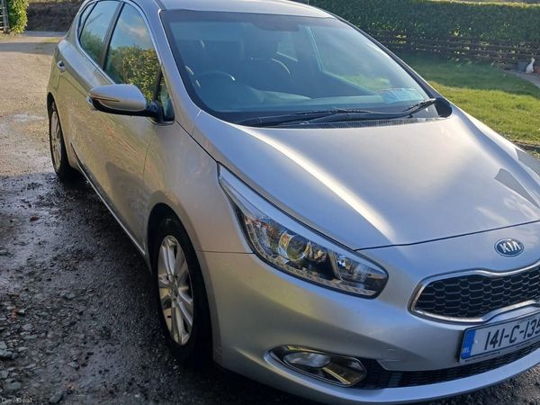 Kia Ceed Hatchback, Diesel, 2014, Silver