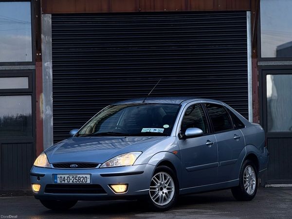 Ford Focus Saloon, Petrol, 2004, Blue