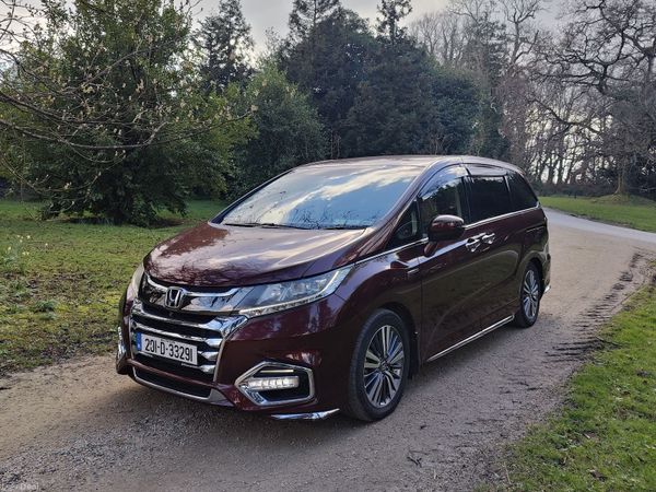 Honda Odyssey MPV, Petrol Hybrid, 2020, Red