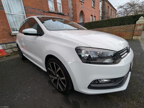 Volkswagen Polo Hatchback, Petrol, 2017, White