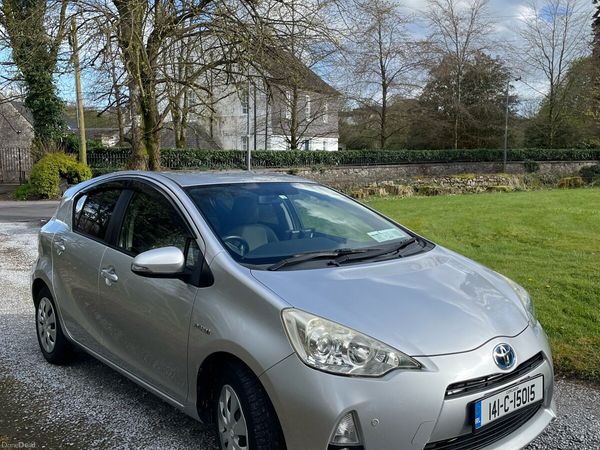 Toyota Aqua Hatchback, Petrol Hybrid, 2014, Silver