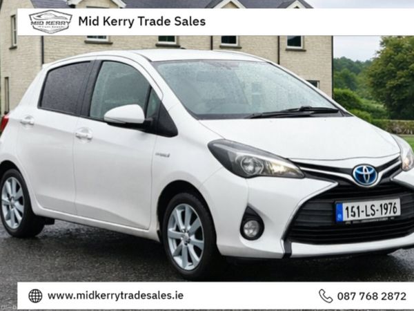 Toyota Yaris Hatchback, Petrol Hybrid, 2015, White