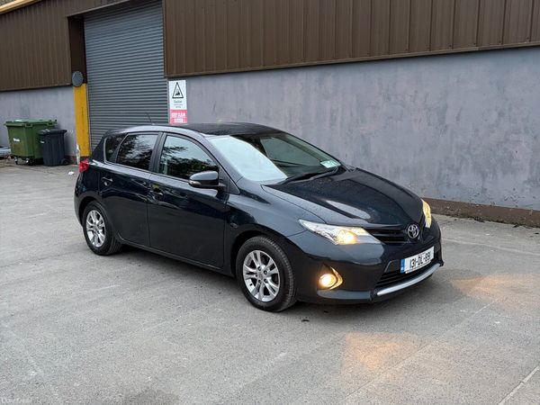 Toyota Auris MPV, Petrol, 2013, Black