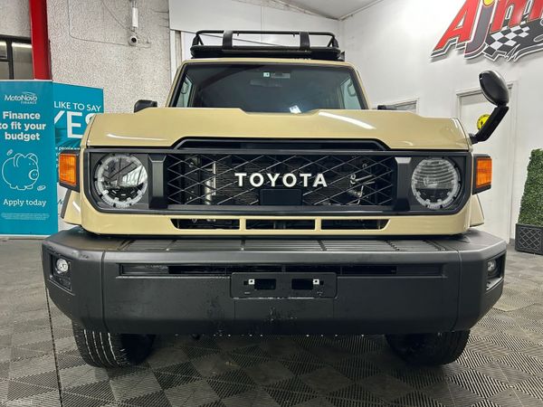 Toyota Land Cruiser Estate, Diesel, 2025, Beige